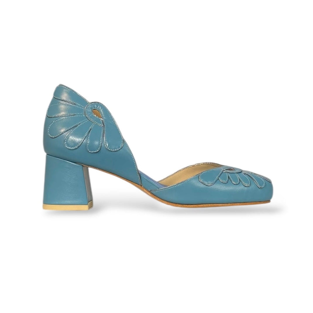 Boneca Pétalas Azul Celeste