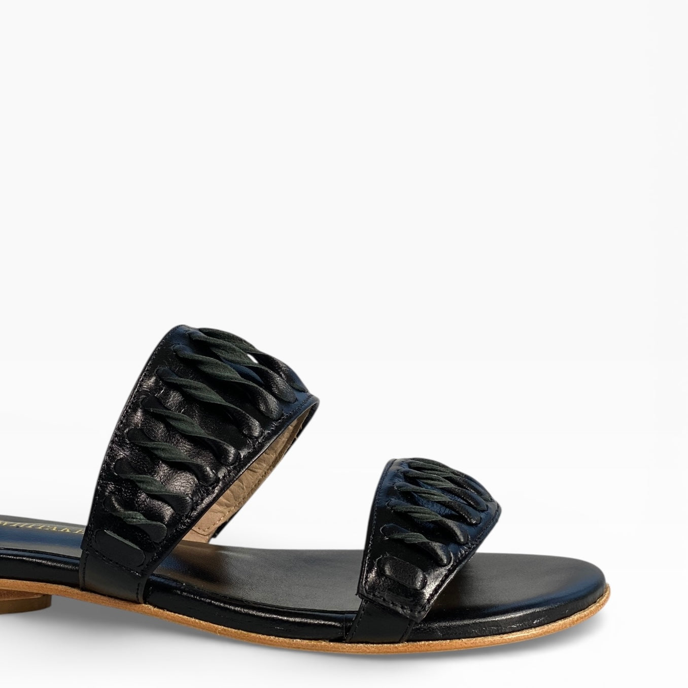 Flat Isis All Black