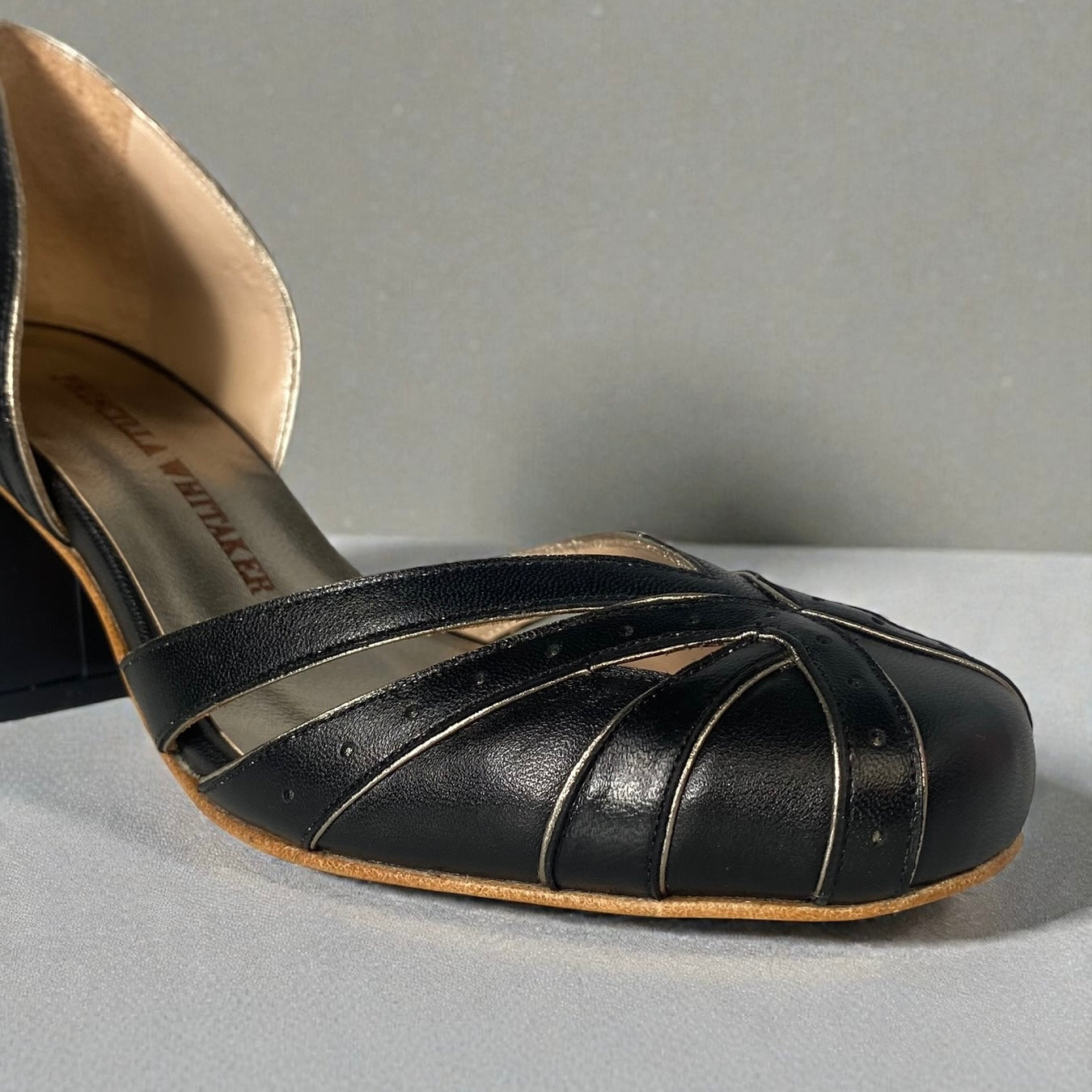 Boneca Máscara Preto