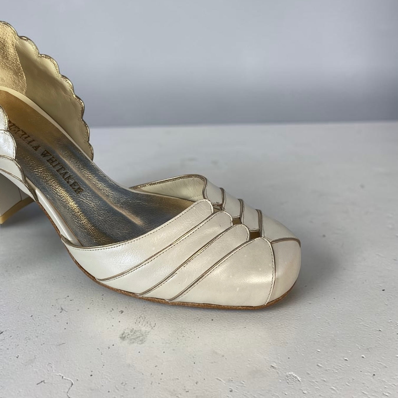 Boneca Vera Lúcia Branco Perolado
