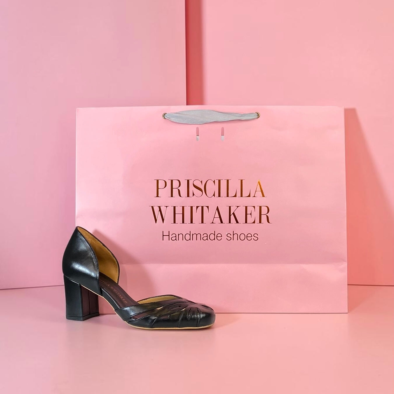 Boneca Essenza All Black