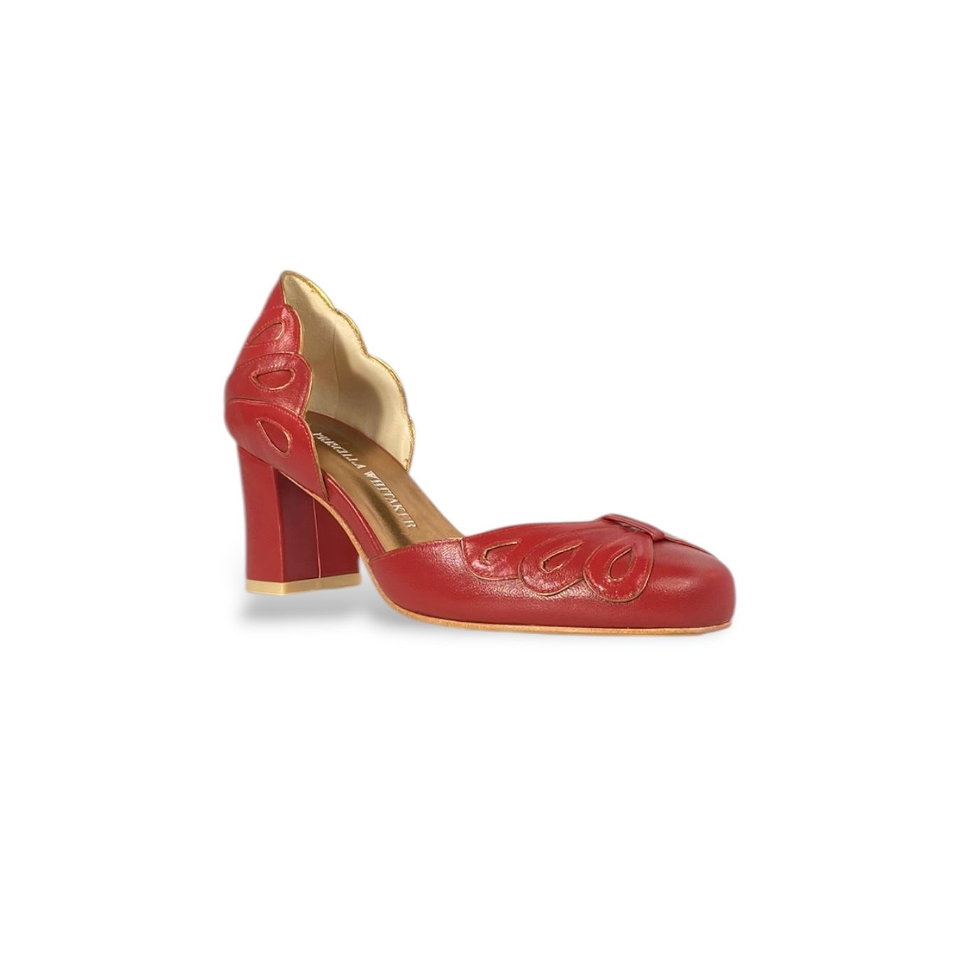 Boneca Laço Vermelho