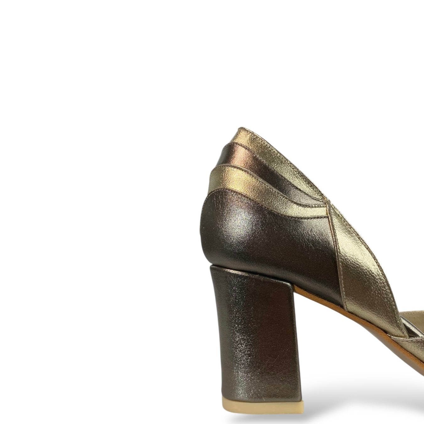 Boneca Milena Ônix com Champagne