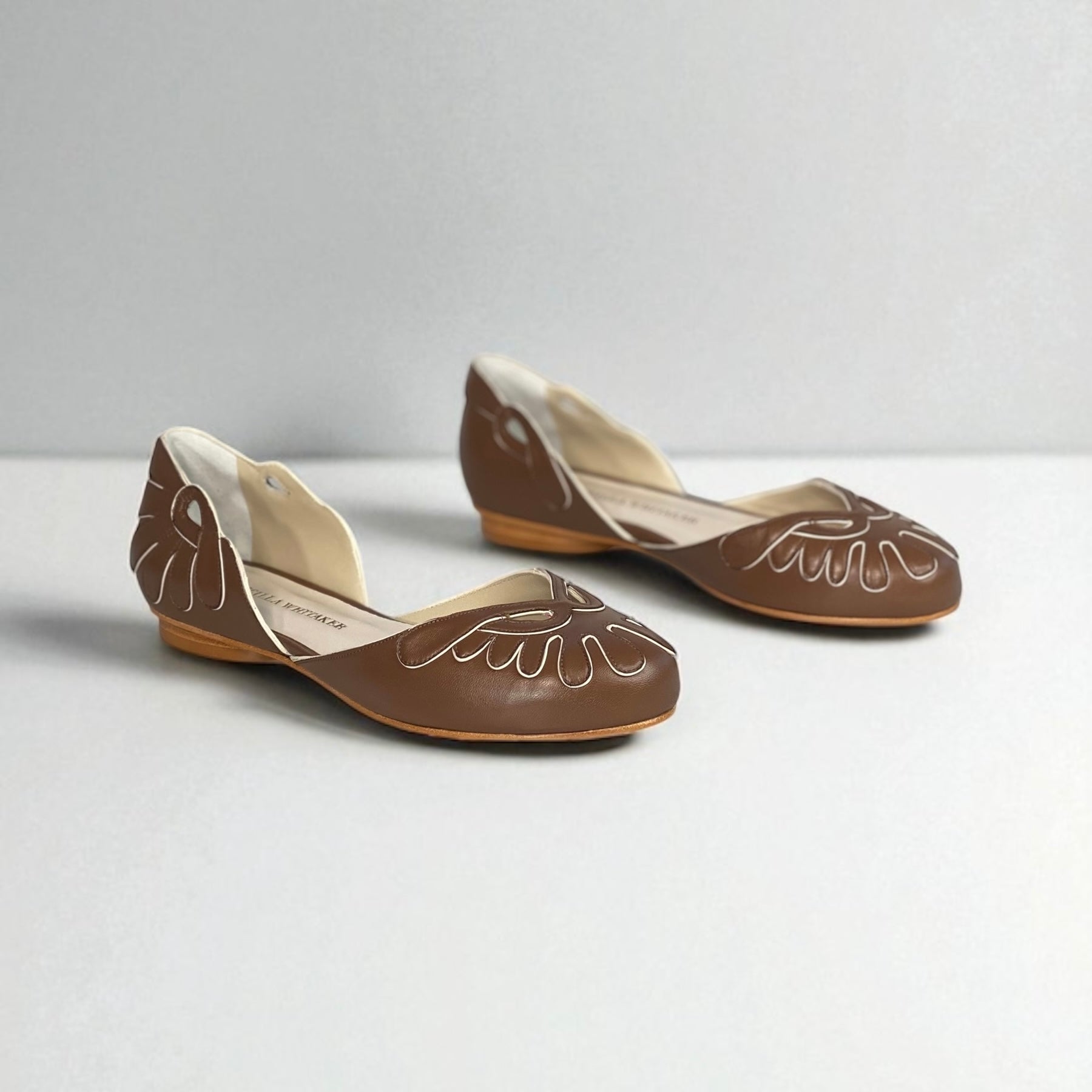 Sapatilha Pétalas Marrom