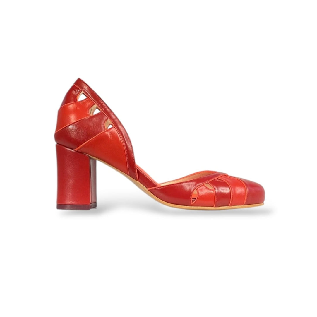 Boneca Lucie Tons vermelho