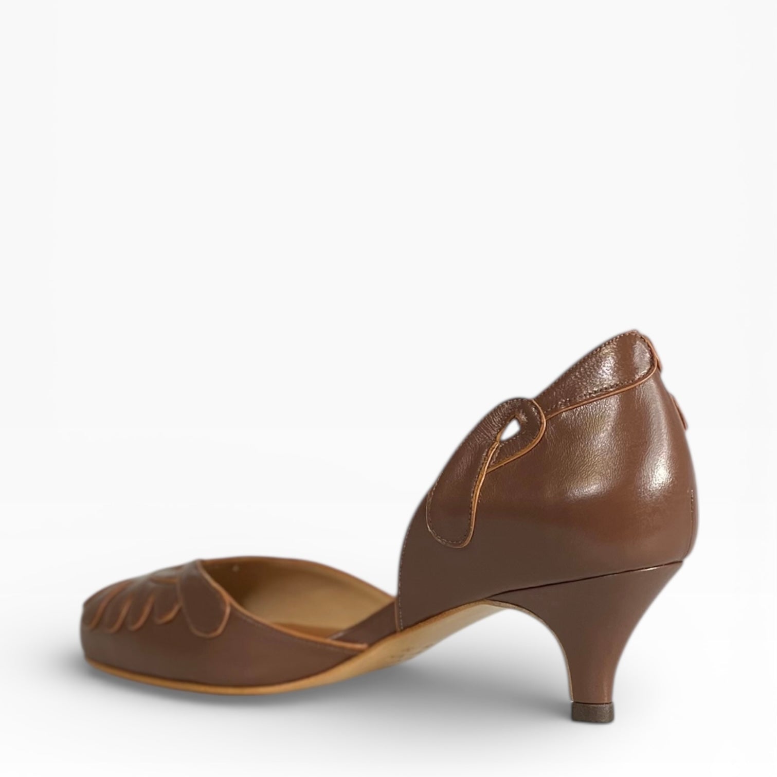 Boneca Pétalas Avelã