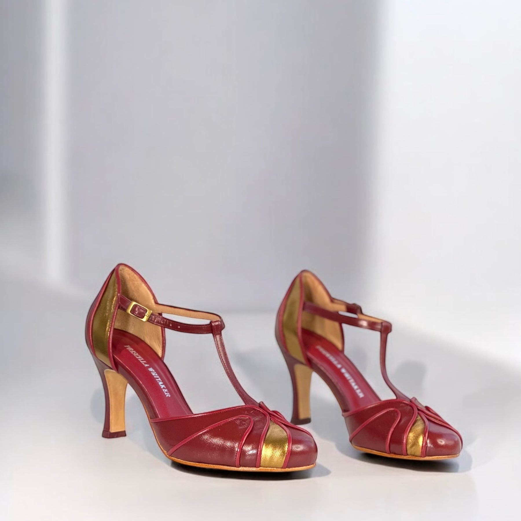 Boneca Adelaide Vinho