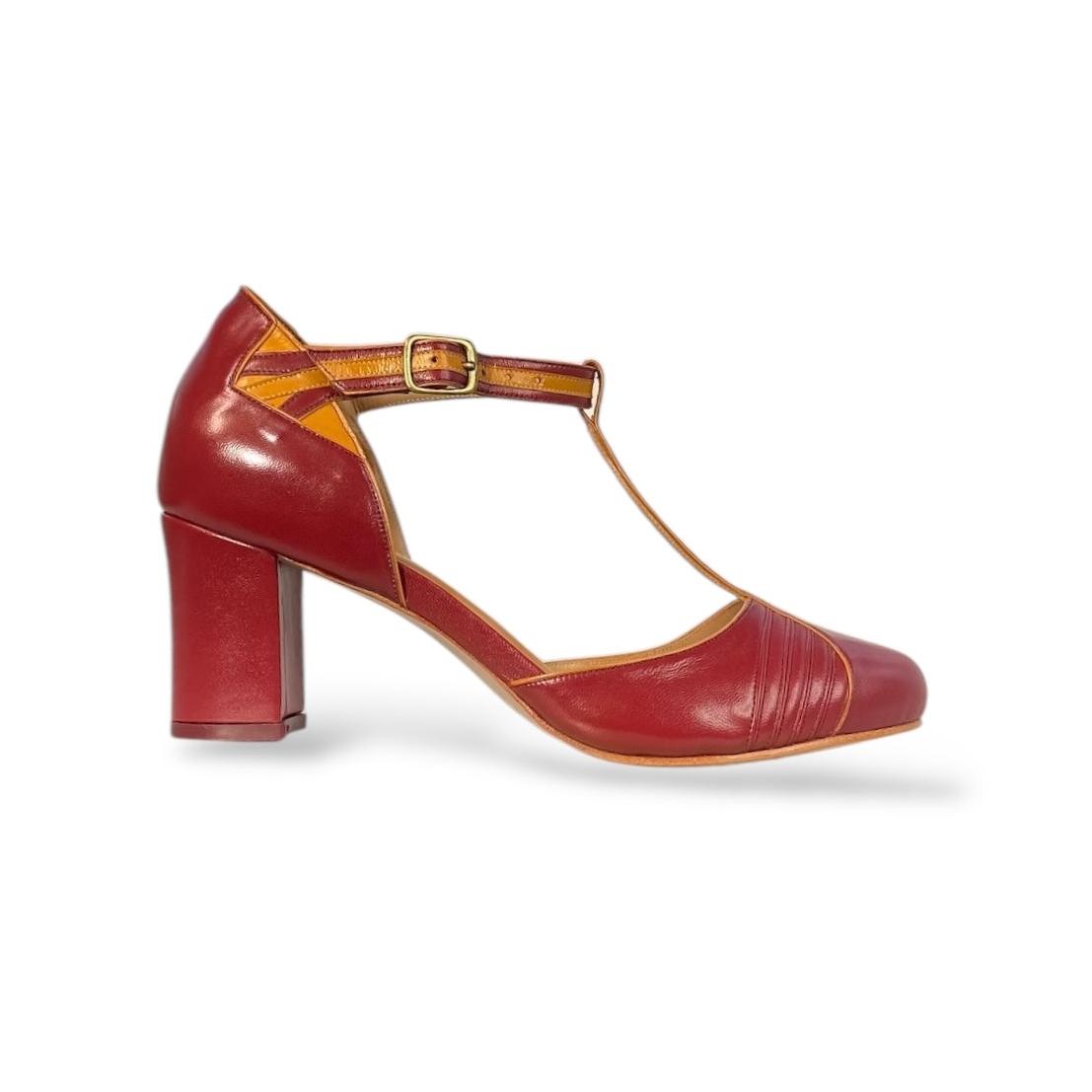 Boneca Carlota Vinho