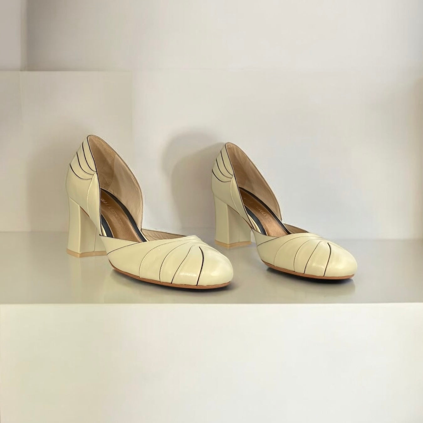 Boneca Milena Amarelo