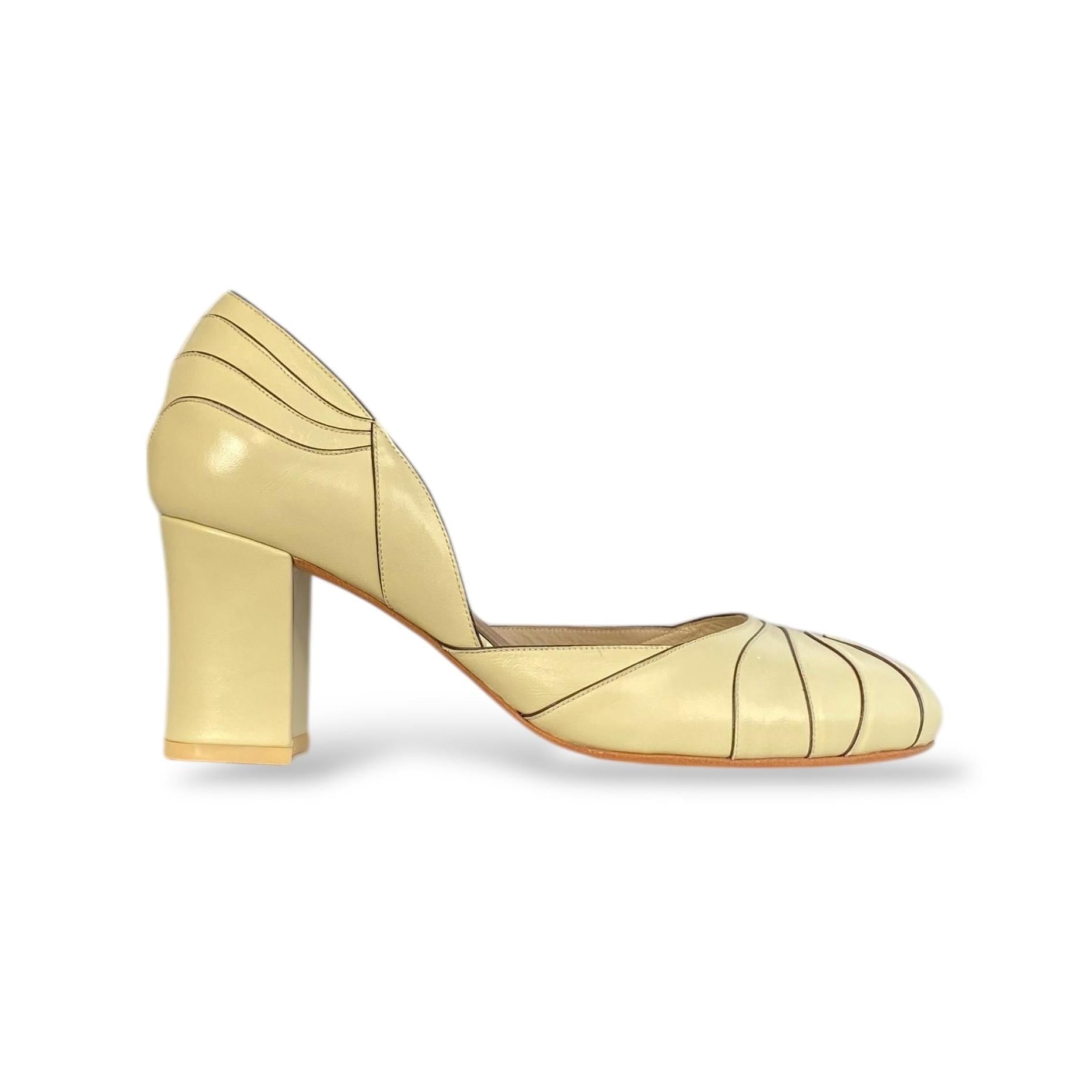 Boneca Milena Amarelo