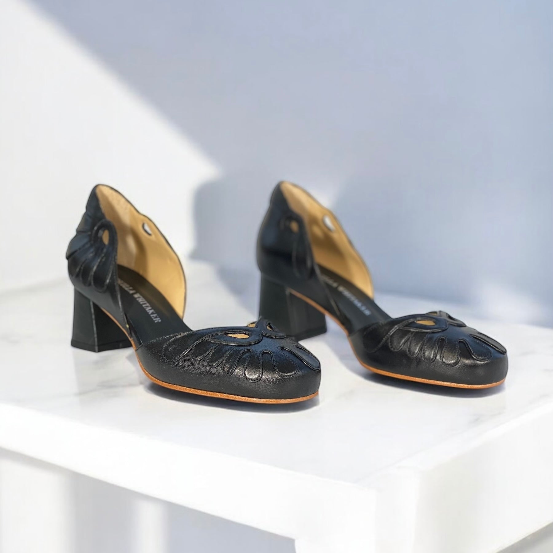 Boneca Pétalas All Black