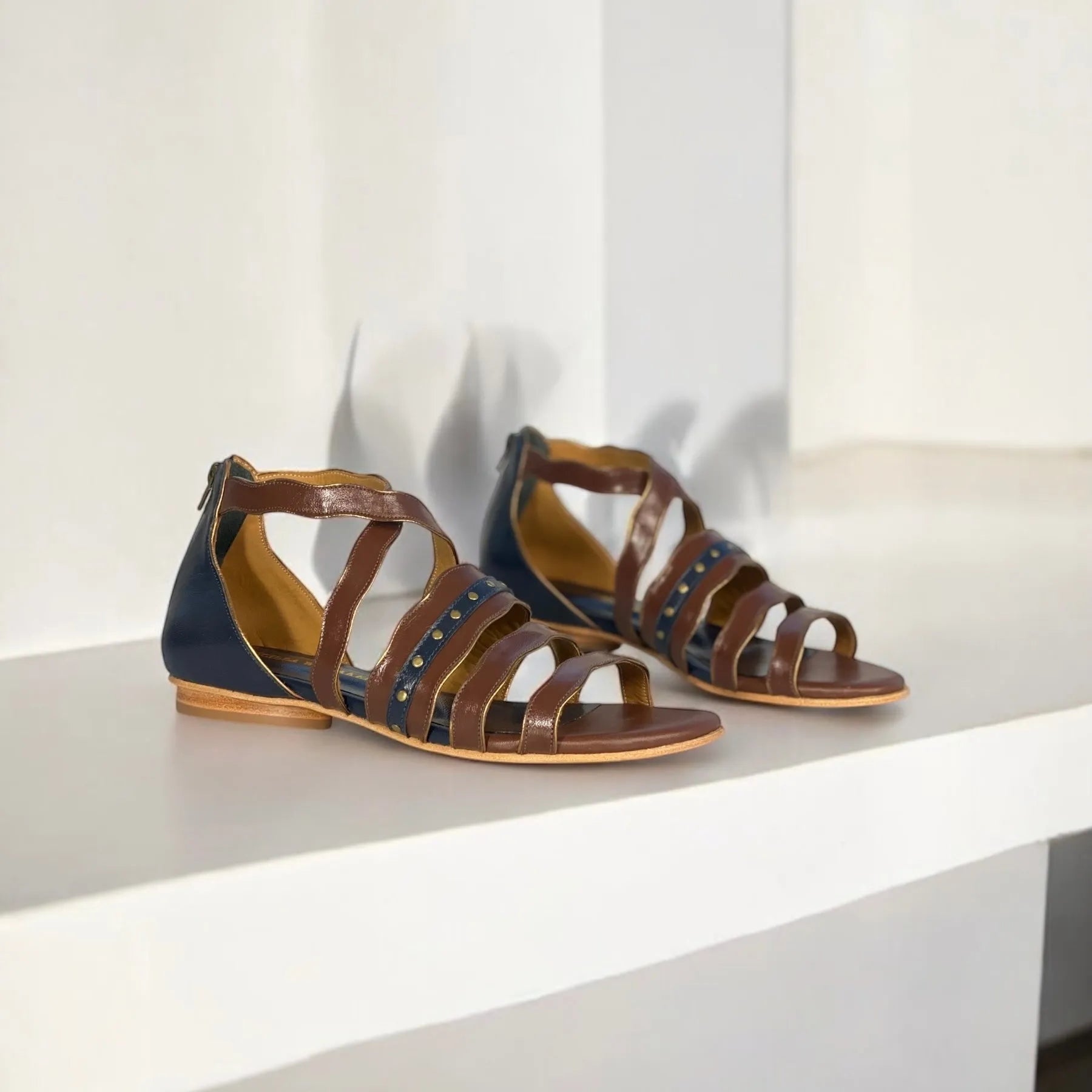 Flat Luísa Marinho com Caramelo