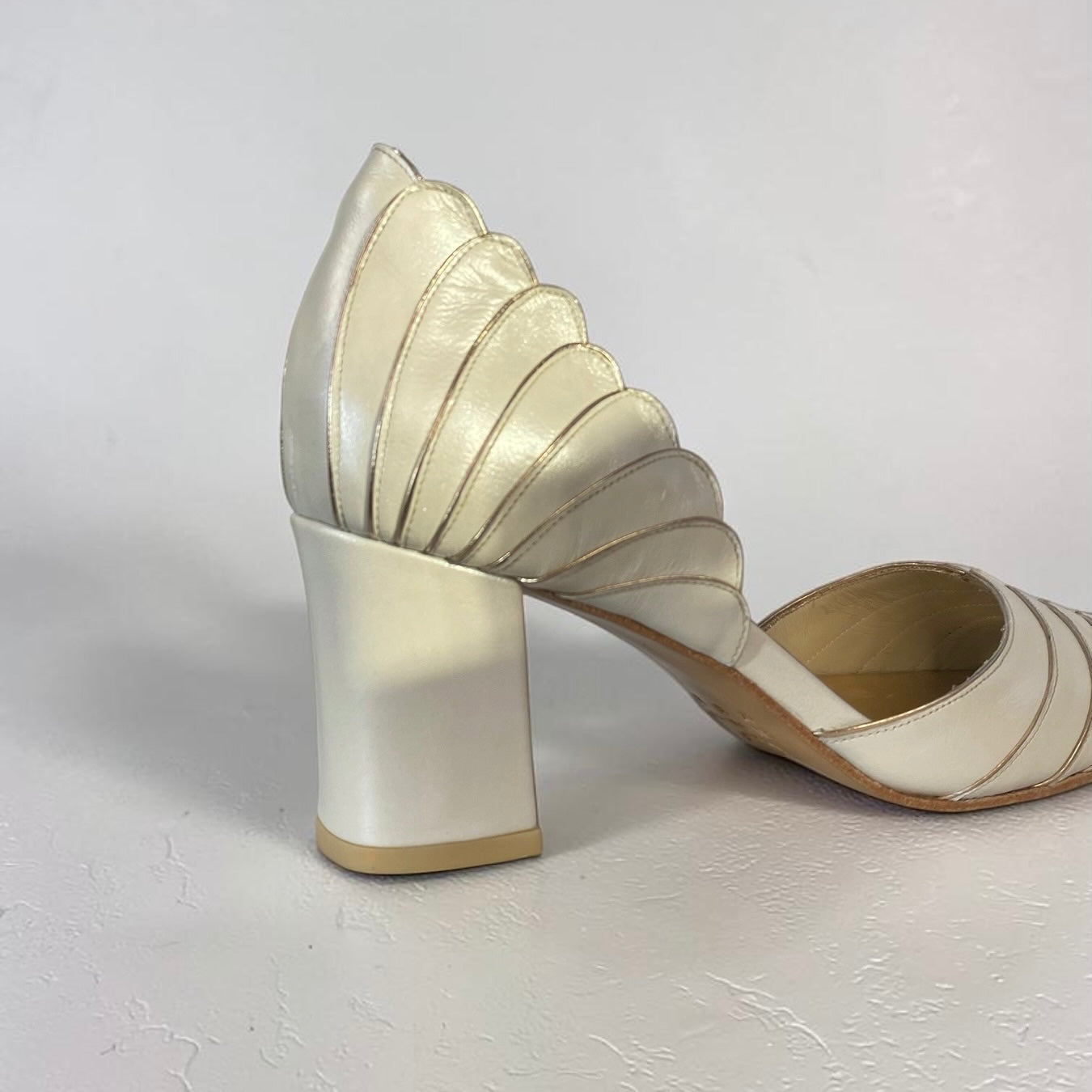 Boneca Vera Lúcia Branco Perolado