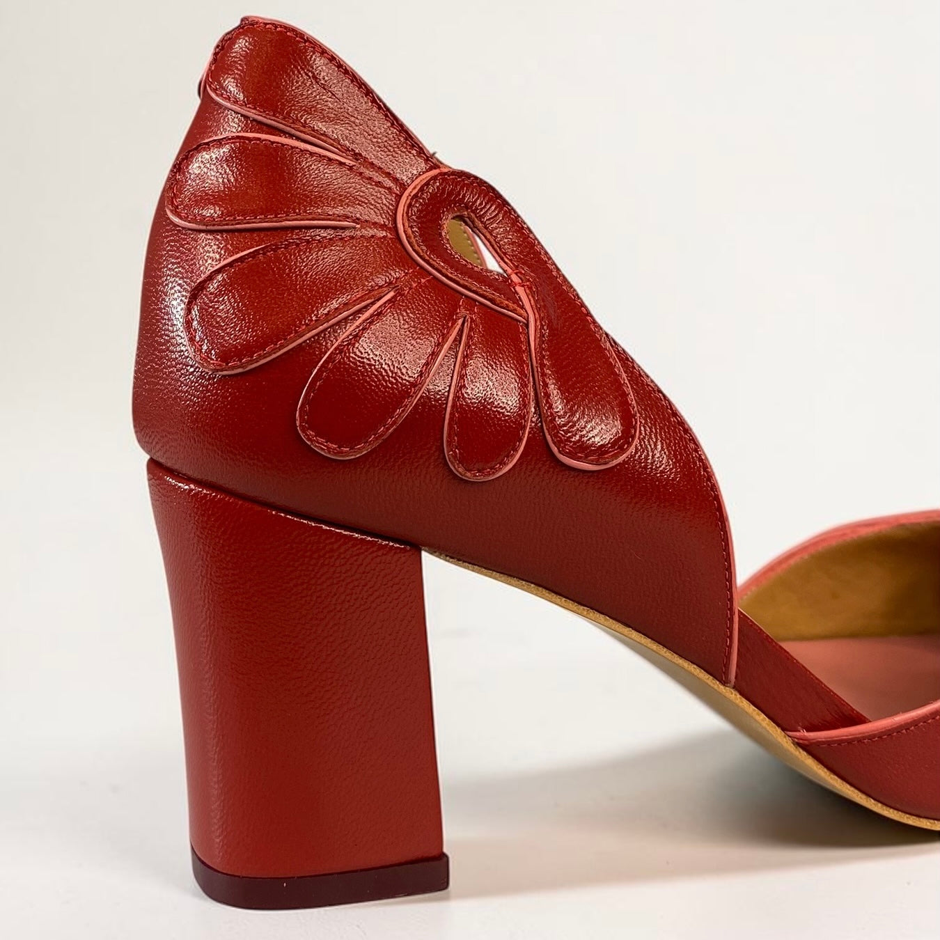 Boneca Pétalas Vermelho