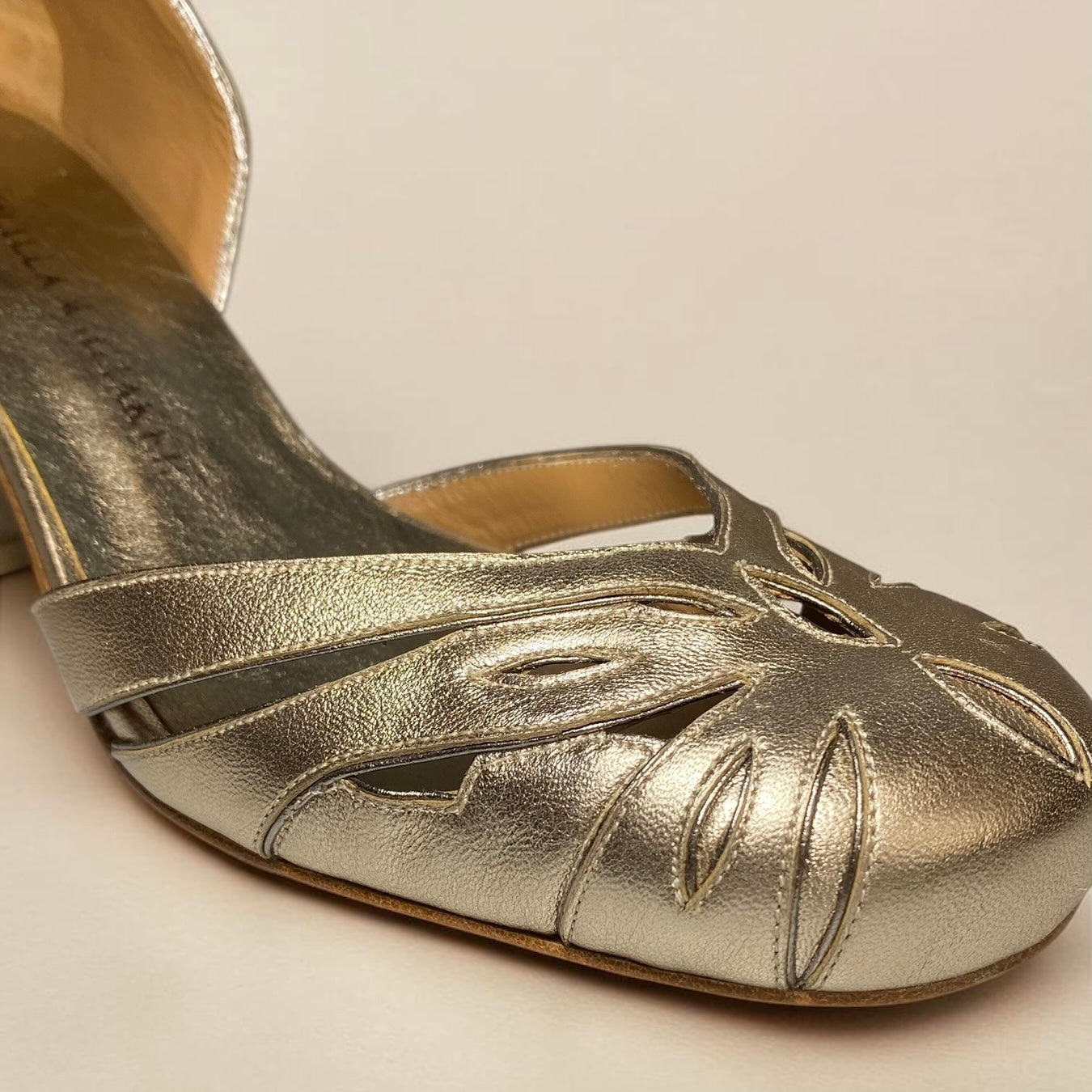 Boneca Essenza Champagne