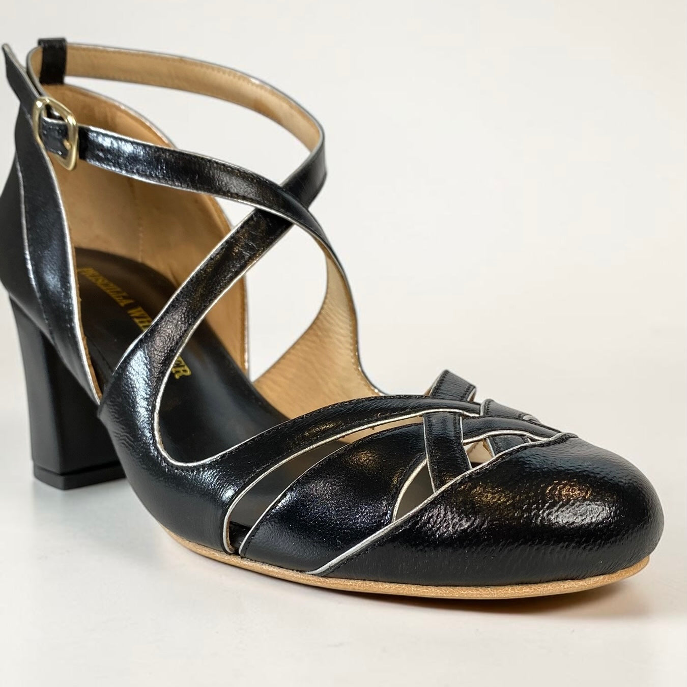 Boneca Spectra Preto