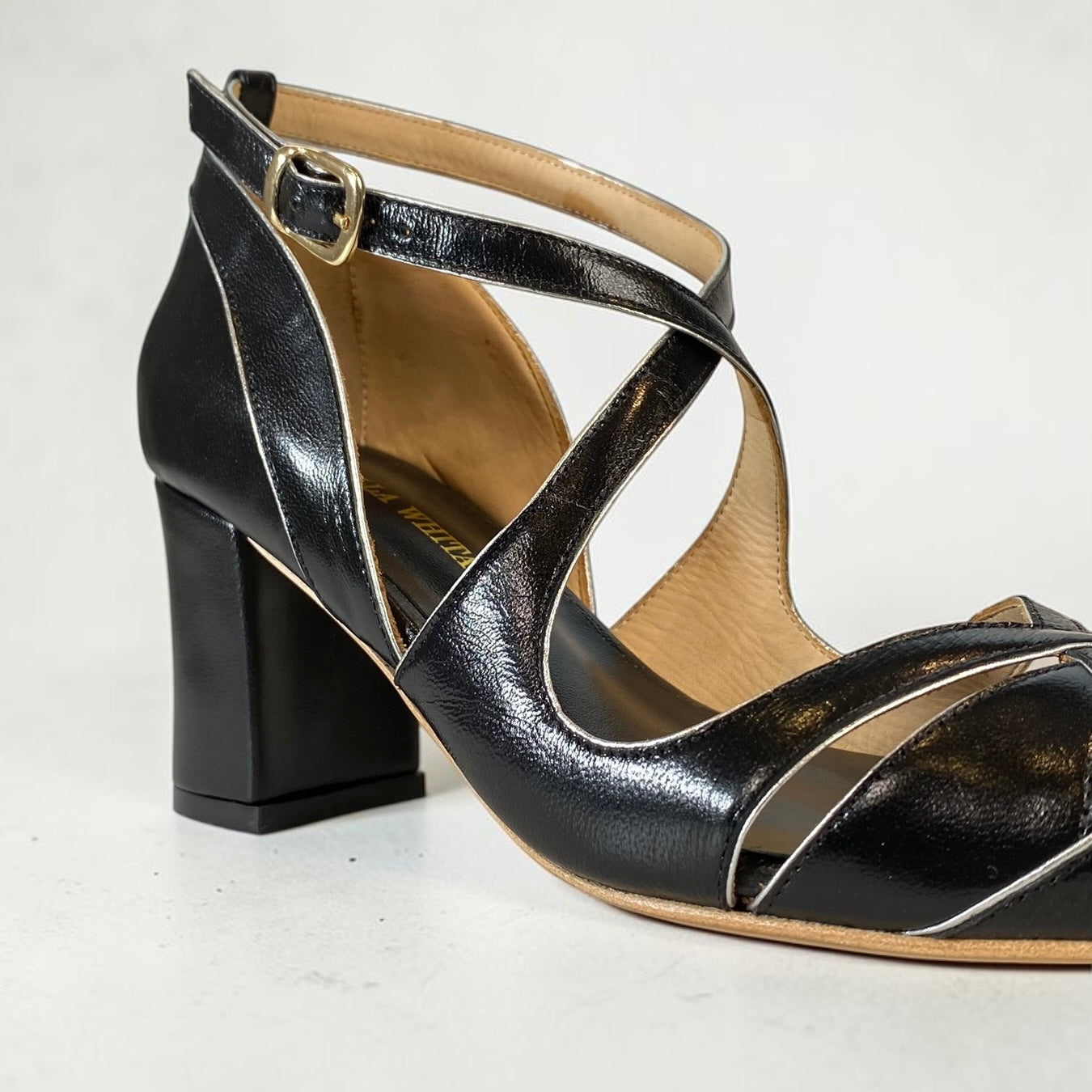 Boneca Spectra Preto