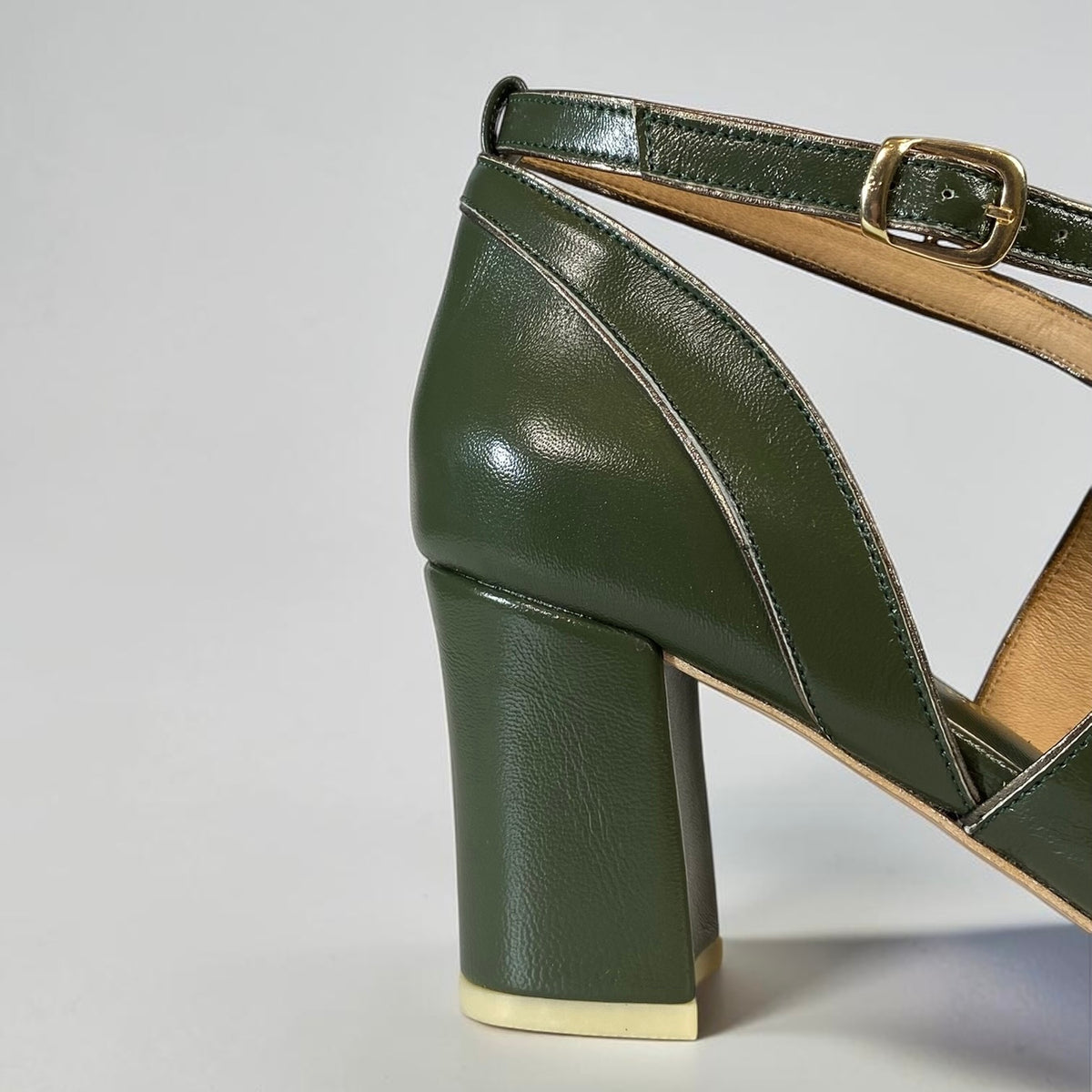 Boneca Spectra Verde