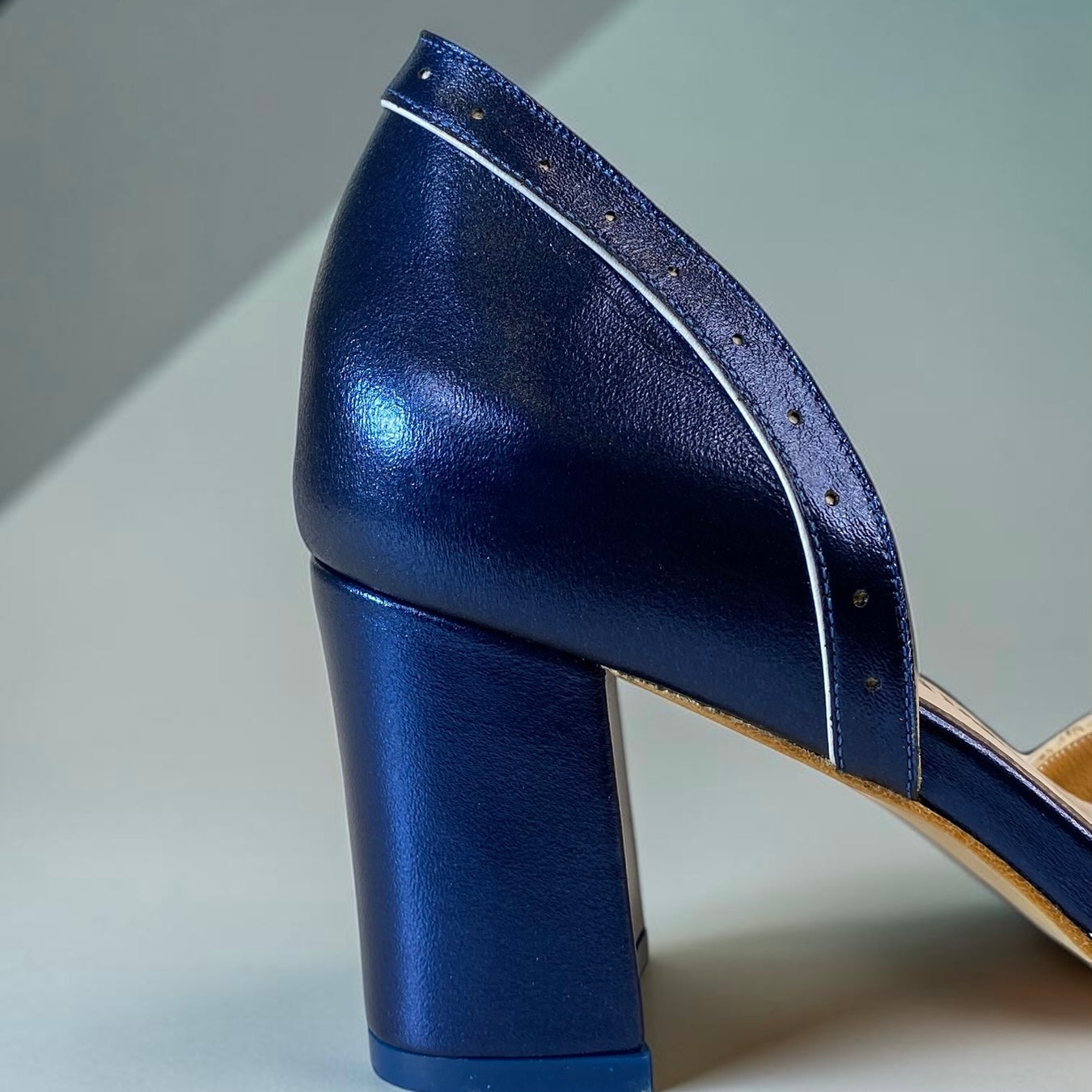 Boneca Máscara Azul Metalizado