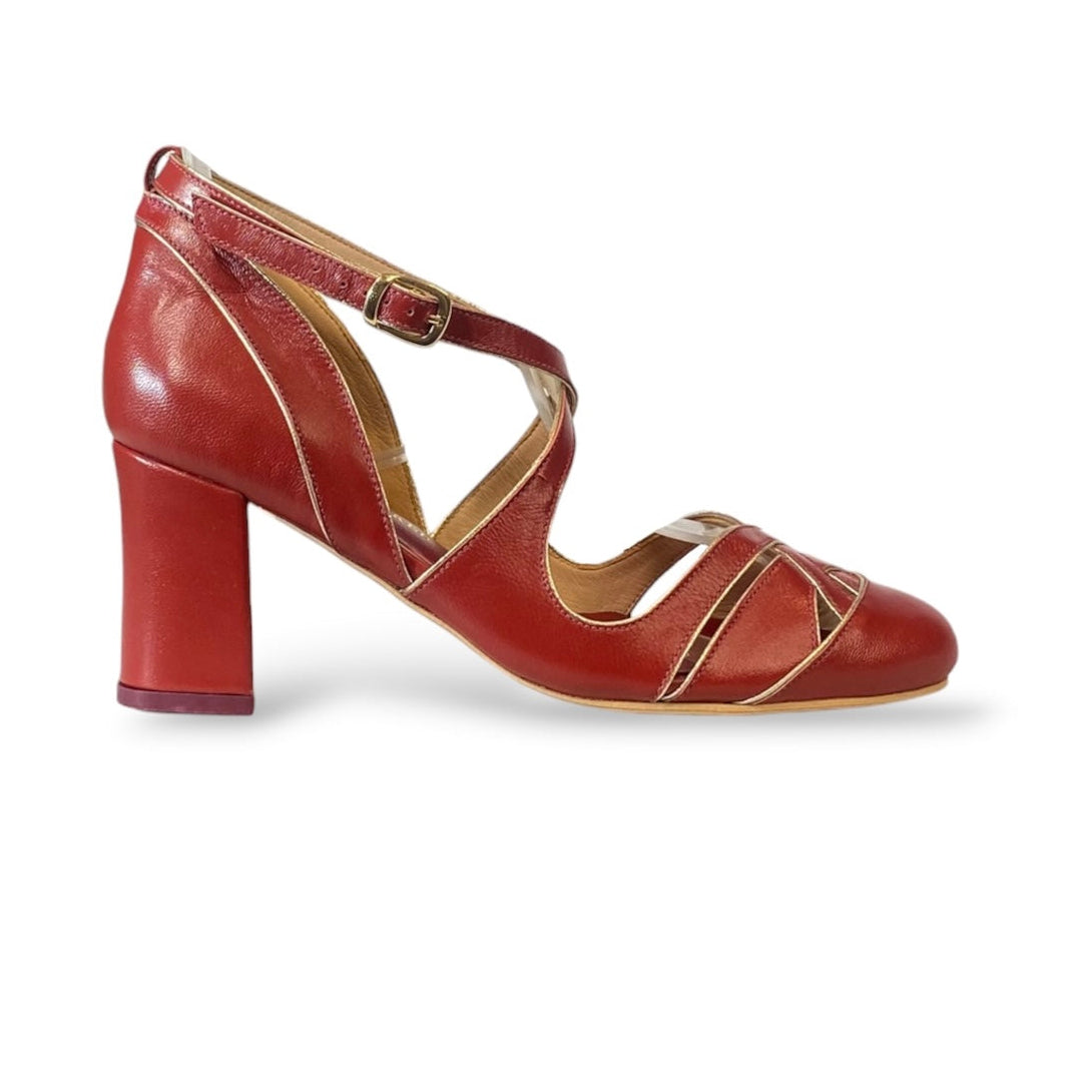 Boneca Spectra Vermelho