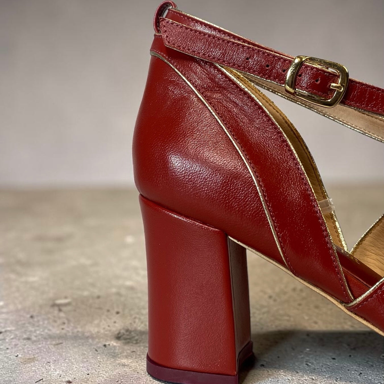 Boneca Spectra Vermelho