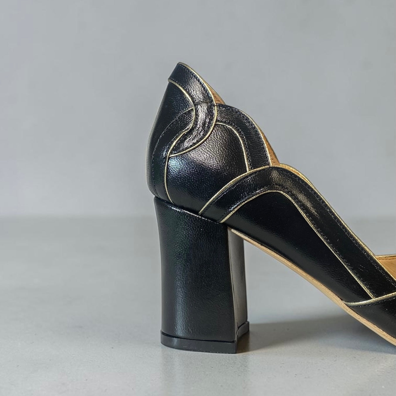 Boneca Íris Preto