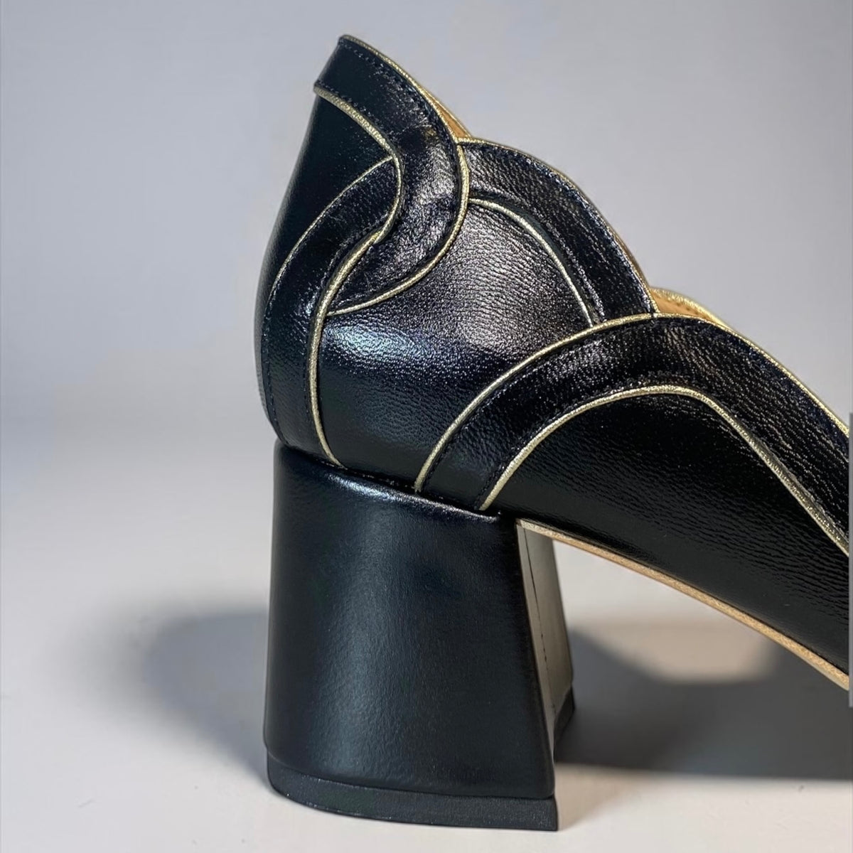 Boneca Íris Preto
