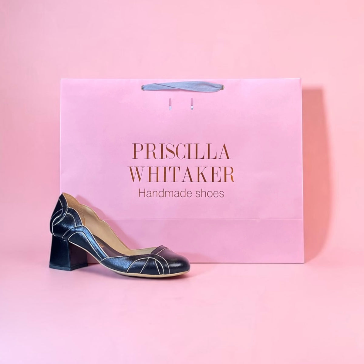 Boneca Íris Preto