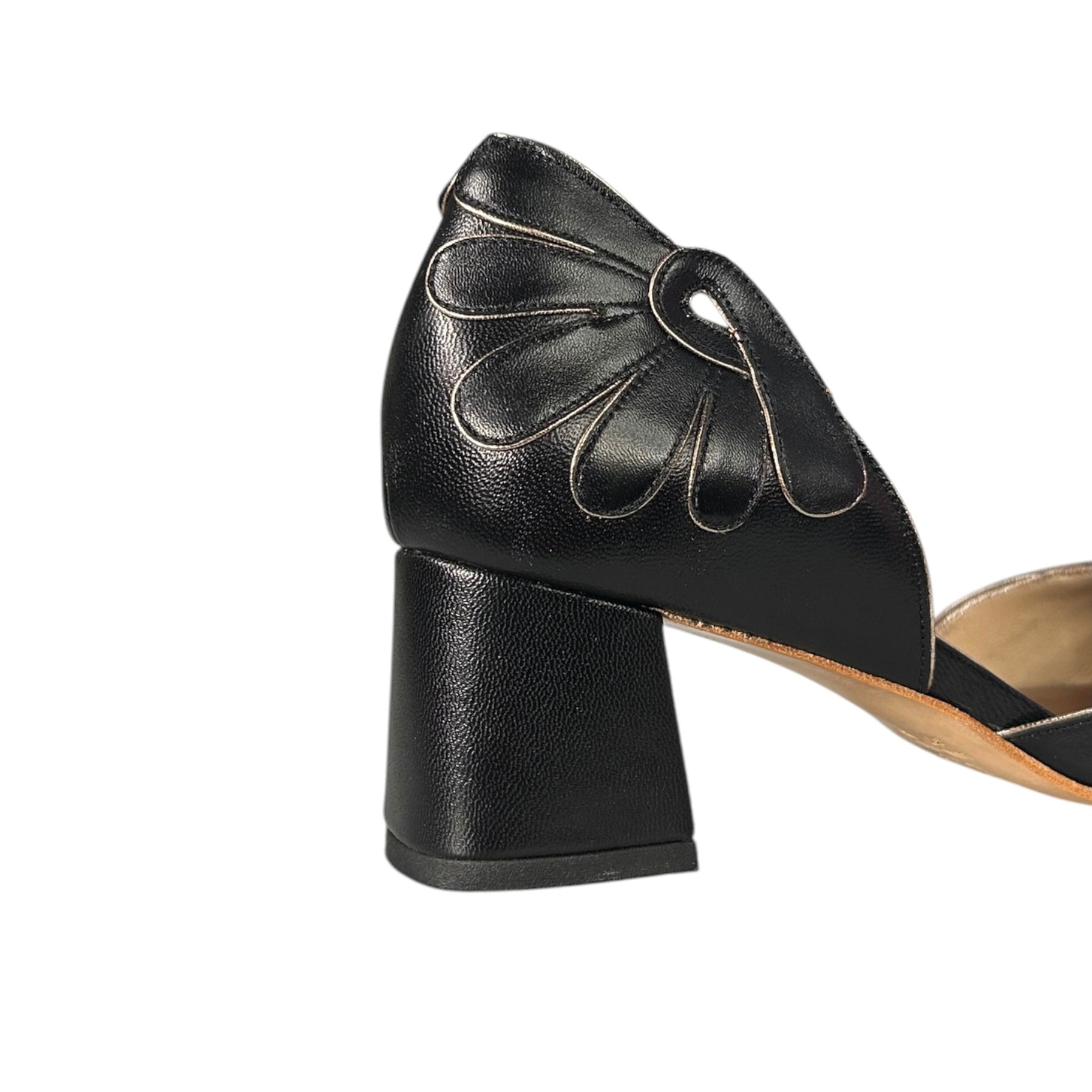 Boneca Pétalas Preto