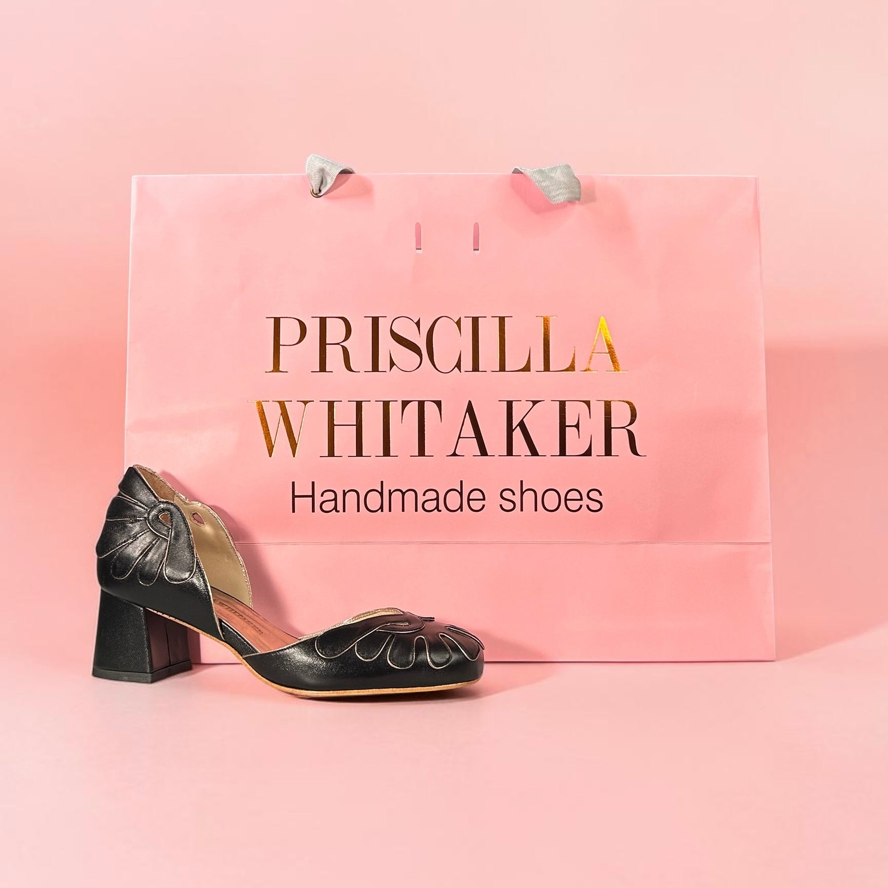 Boneca Pétalas Preto