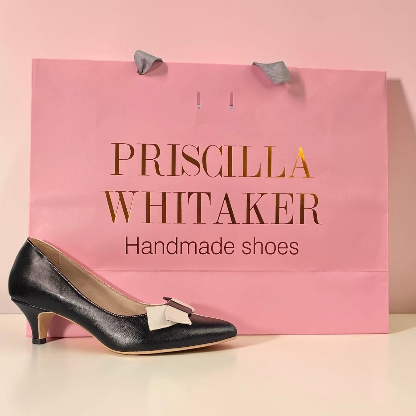 Scarpin Manuella Preto e Branco