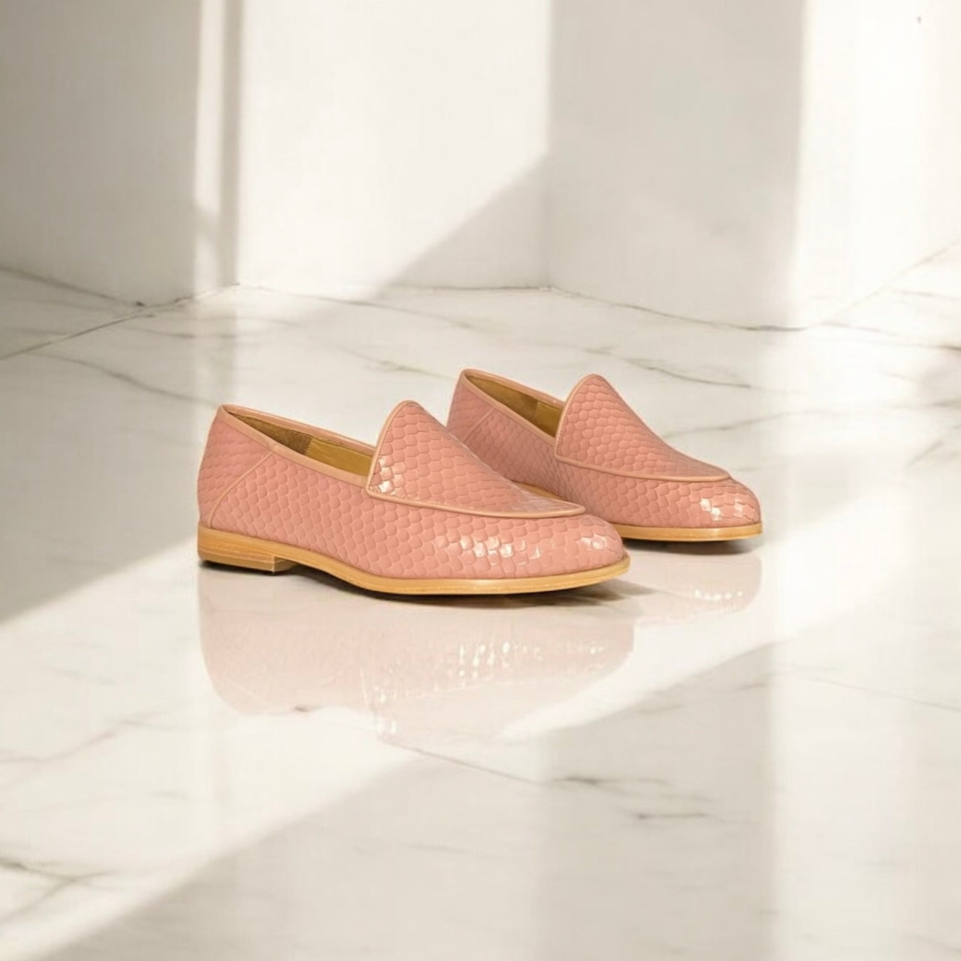 Mocassim Carolina Escama rosa claro
