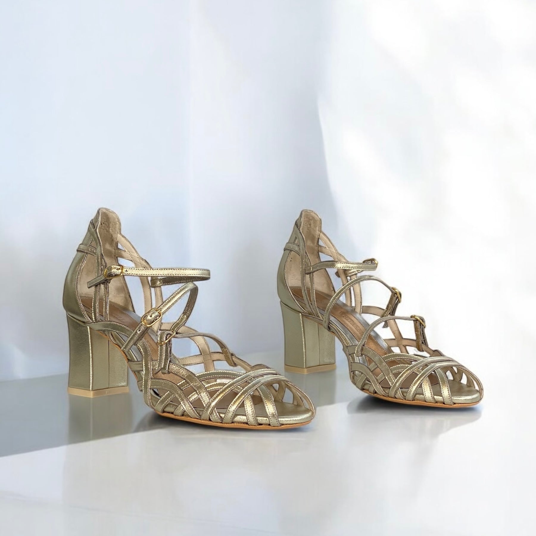 Sandália Victória Champagne